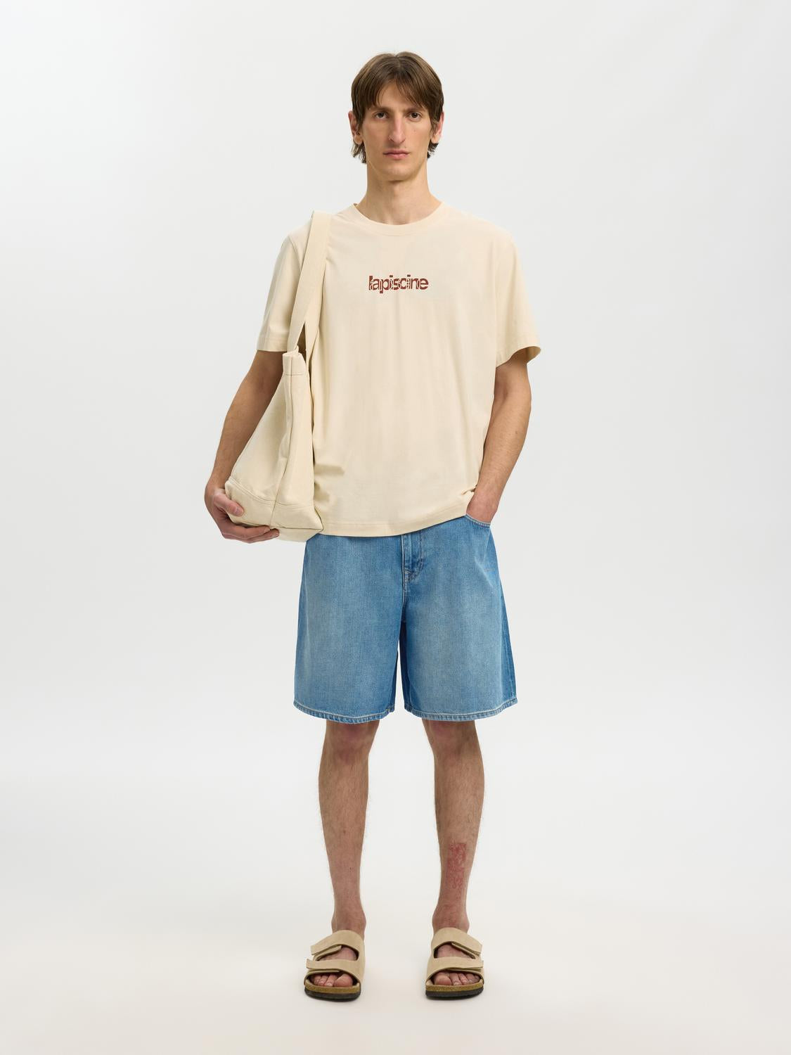 model_shot-creative